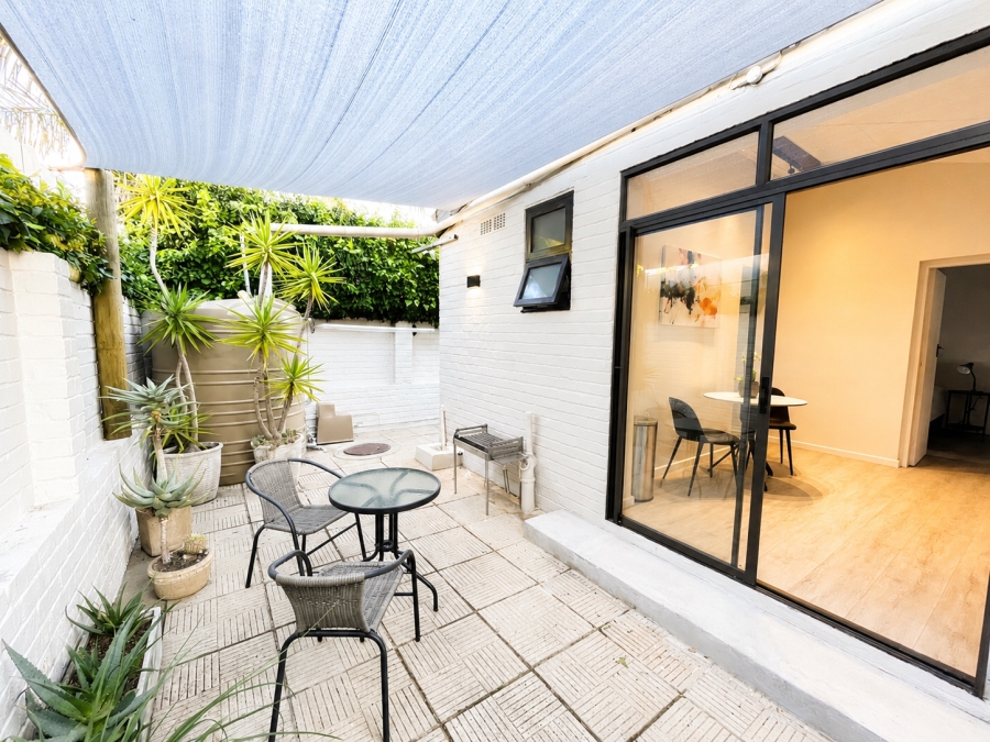 To Let 1 Bedroom Property for Rent in Loevenstein Western Cape
